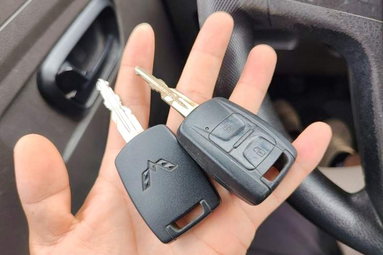 Used Wuling Rongguang V 2019 1.5L Standard Version China VI LAR Vehicle Key