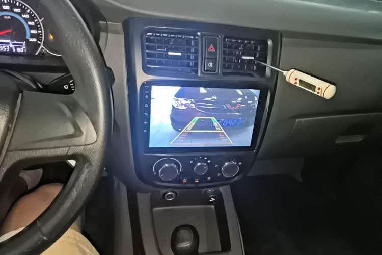 Used Wuling Rongguang V 2019 1.5L Standard Version China VI LAR Audio And AC Panel