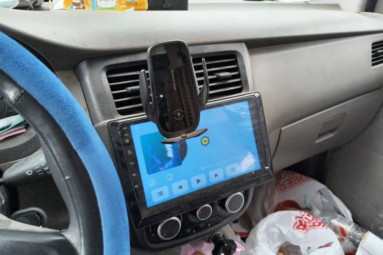 Used Wuling Rongguang V 2019 1.5L Practical Model China VI LAR Audio And AC Panel