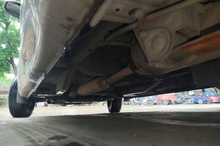 Used Wuling Rongguang V 2019 1.5L Practical Model China VI LAR Chassis Rear Left