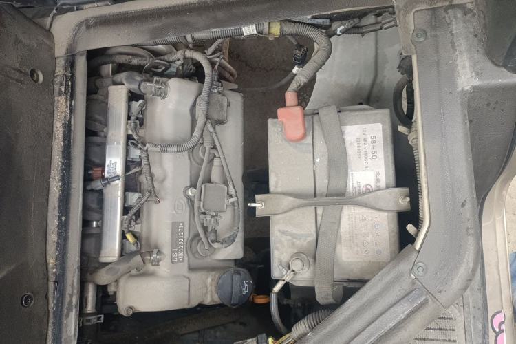 Used Wuling Rongguang V  Engine Bay