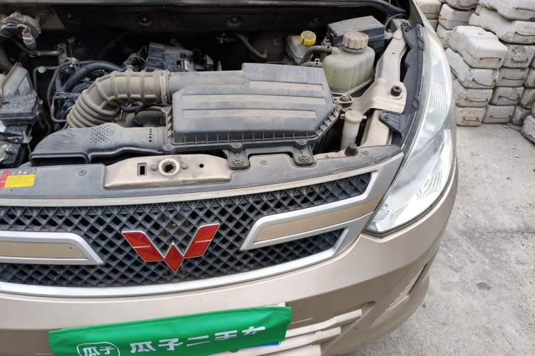 Used Wuling Rongguang V 2019 1.5L Practical Model China VI LAR Engine Bay Left