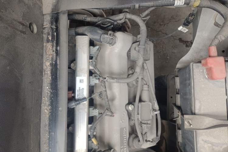Used Wuling Rongguang V  Engine Bay Right