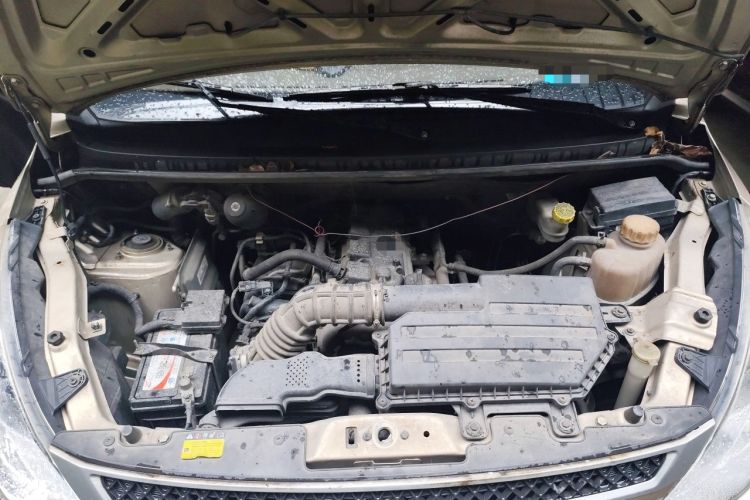 Used Wuling Rongguang V 2019 1.5L Practical Model China VI LAR Engine Bay