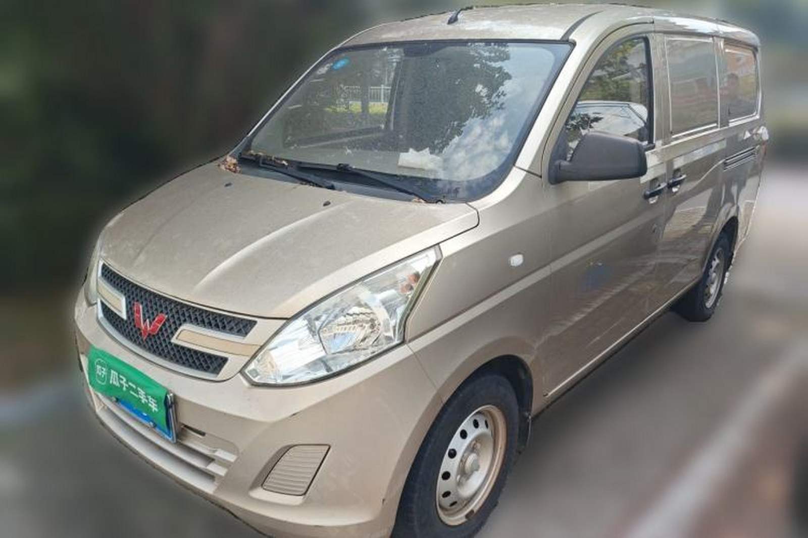 Фото Wuling с площадки