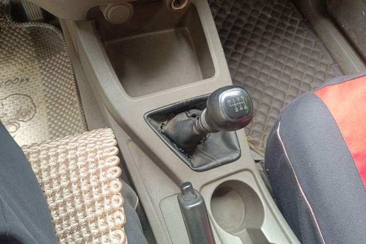 Used Wuling Rongguang V 2019 1.5L Practical Model China VI LAR Gear Lever