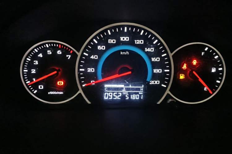 Used Wuling Rongguang V 2019 1.5L Standard Version China VI LAR Instrument Cluster