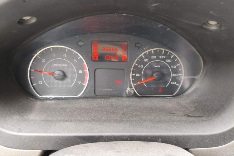 Used Wuling Rongguang V 2019 1.5L Practical Model China VI LAR Instrument Cluster