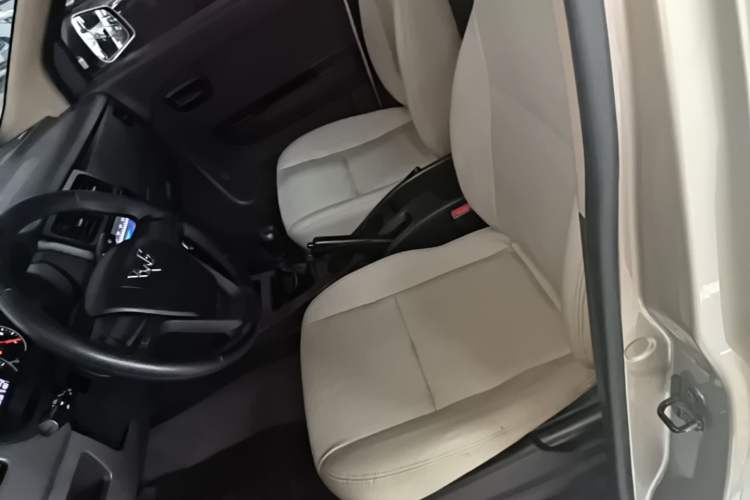 Used Wuling Rongguang V 2019 1.5L Standard Version China VI LAR Left Front Seat