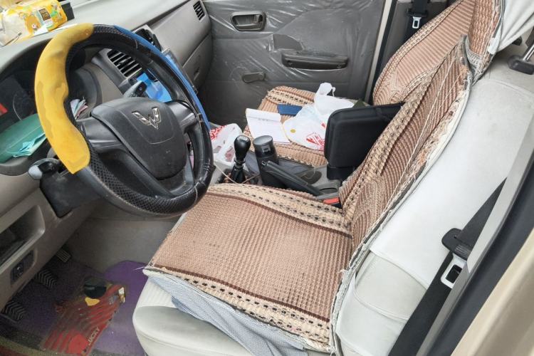 Used Wuling Rongguang V 2019 1.5L Practical Model China VI LAR Left Front Seat