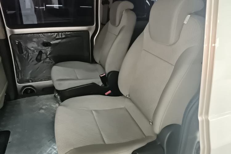 Used Wuling Rongguang V 2019 1.5L Standard Version China VI LAR Left Rear Seat