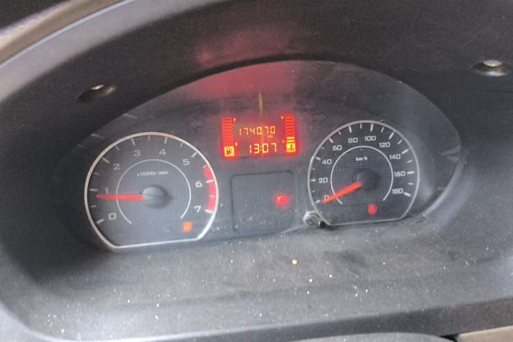 Used Wuling Rongguang V 2019 1.5L Van - Utility Model Odometer Close Up