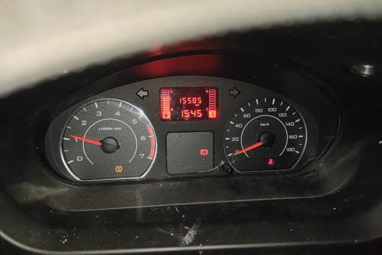 Used Wuling Rongguang V 2019 1.5L Practical Model China VI LAR Odometer Close Up