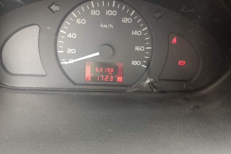 Used Wuling Rongguang V  Odometer Close Up
