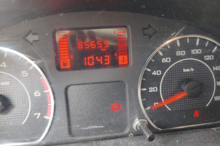 Used Wuling Rongguang V 2019 1.5L Practical Model China VI LAR Odometer Close Up