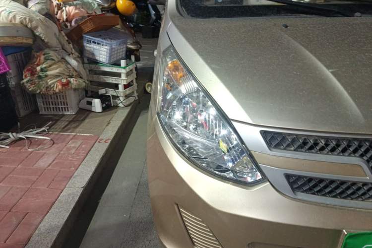 Used Wuling Rongguang V 2019 1.5L Window-Sealed Utility Model China VI LAR Right Front Headlight