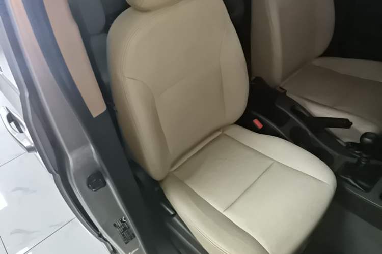 Used Wuling Rongguang V 2019 1.5L Standard Version China VI LAR Right Front Seat