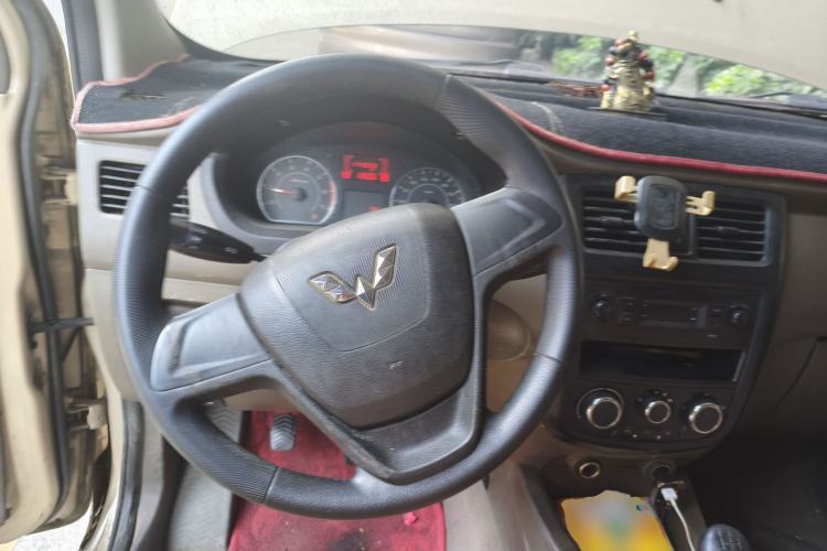Used Wuling Rongguang V 2019 1.5L Van - Utility Model Steering Wheel
