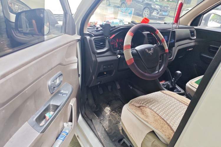 Used Wuling Rongguang V  Driver Seat