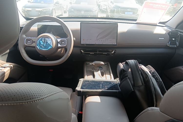 Used Wuling Starlight 560 2026 1.5T CVT Elite Edition Center Console