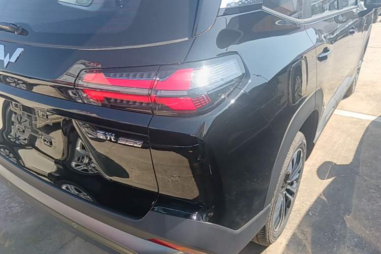 Used Wuling Starlight 560 2026 1.5T CVT Elite Edition Exterior 3