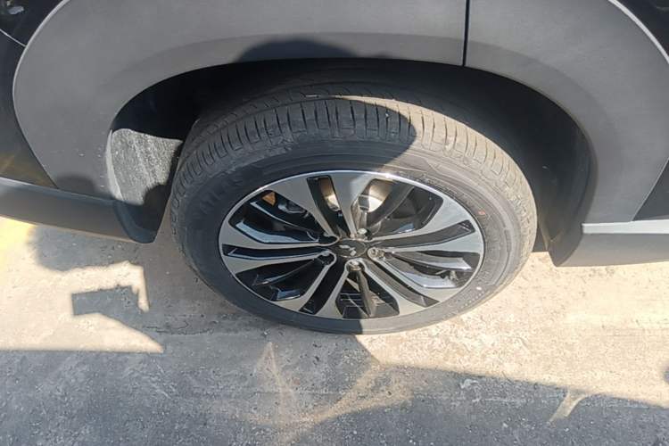 Used Wuling Starlight 560 2026 1.5T CVT Elite Edition Exterior 5