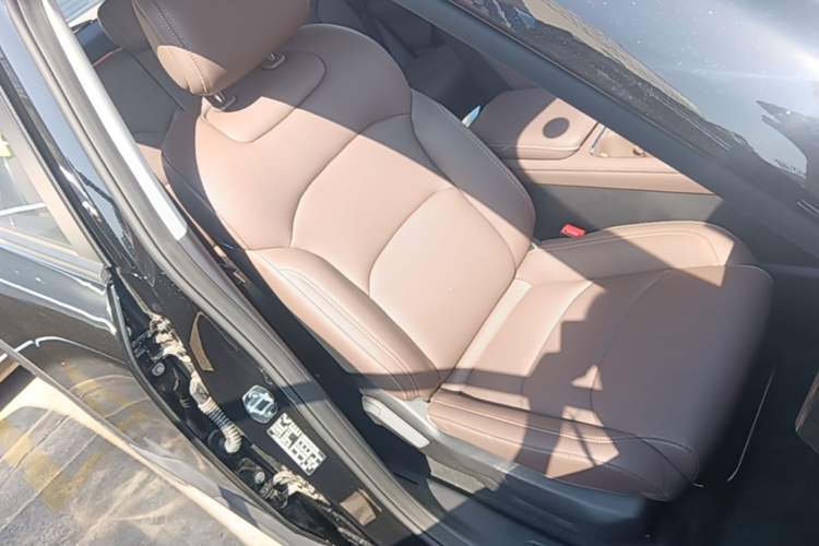 Used Wuling Starlight 560 2026 1.5T CVT Elite Edition Right Front Seat