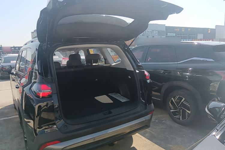Used Wuling Starlight 560 2026 1.5T CVT Elite Edition Trunk