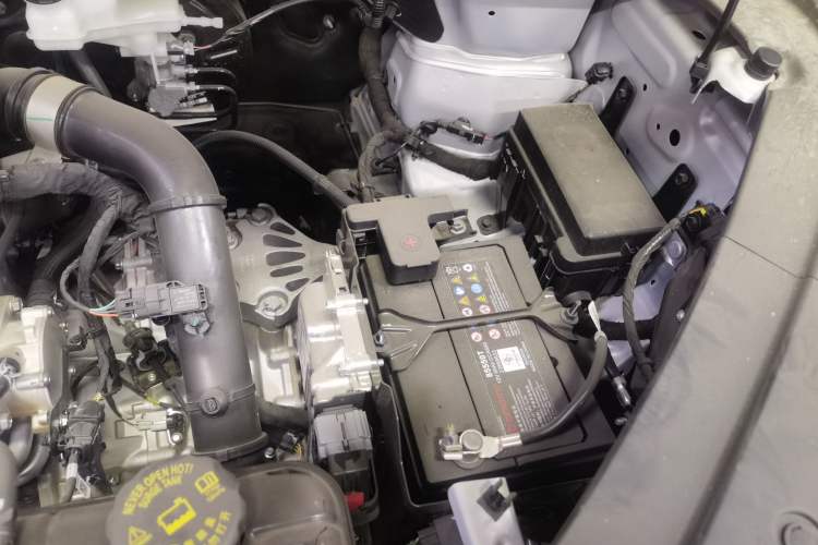 Used Wuling Starlight 560 2026 1.5T CVT Elite Edition Engine Bay Left