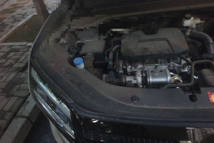 Used Wuling Starlight 560 2026 1.5T CVT Elite Edition Engine Bay Right