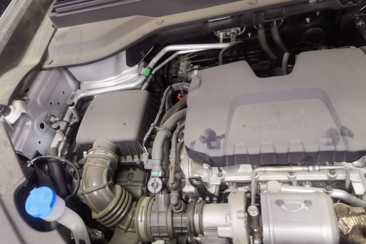 Used Wuling Starlight 560 2026 1.5T CVT Elite Edition Engine Bay Right