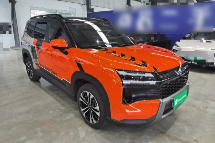 Used Wuling Starlight 560 2026 1.5T CVT Elite Edition Front Right 45 Deg