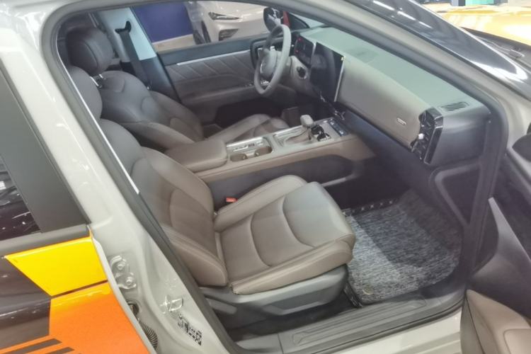 Used Wuling Starlight 560 2026 1.5T CVT Elite Edition Right Front Seat