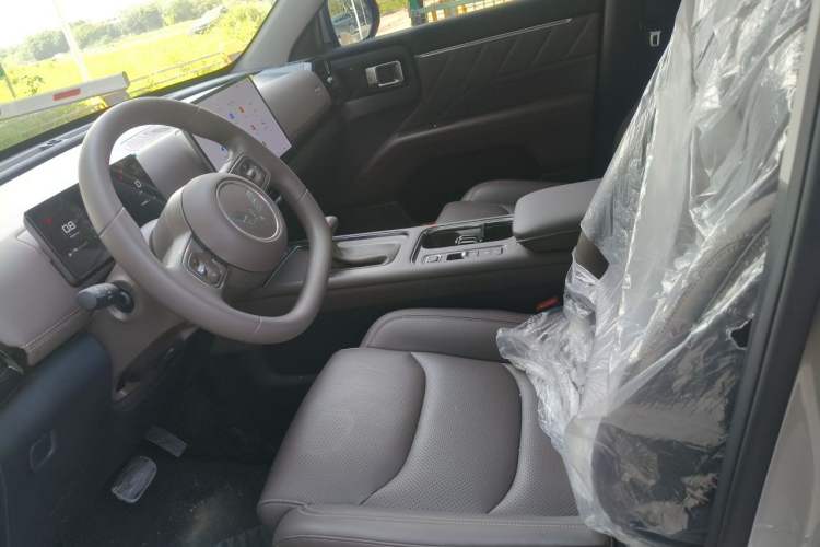 Used Wuling Starlight 560 2026 1.5T CVT Elite Edition Left Front Seat