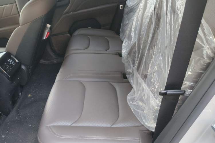 Used Wuling Starlight 560 2026 1.5T CVT Elite Edition Left Rear Seat
