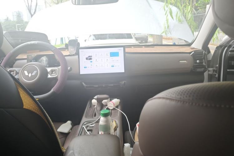 Used Wuling Starlight 560 2026 1.5T CVT Elite Edition Center Console
