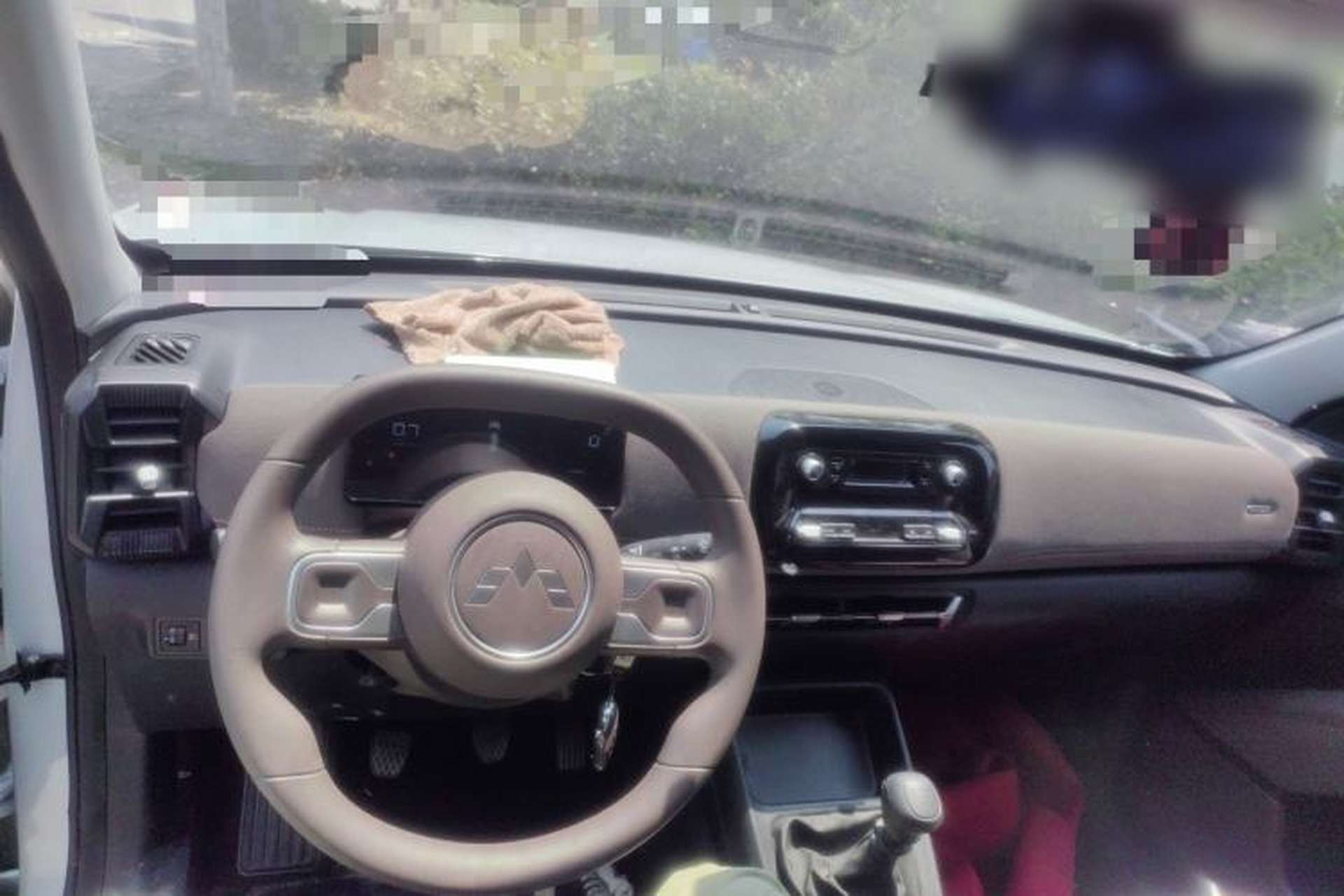 Used Wuling Starlight 560 2026 1.5T 6MT Comfort Edition Center Console