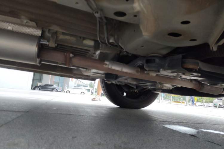 Used Wuling Starlight 560 2026 1.5T 6MT Comfort Edition Chassis Front Right