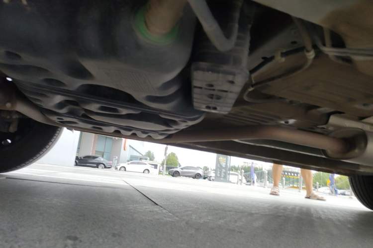 Used Wuling Starlight 560 2026 1.5T 6MT Comfort Edition Chassis Rear Right