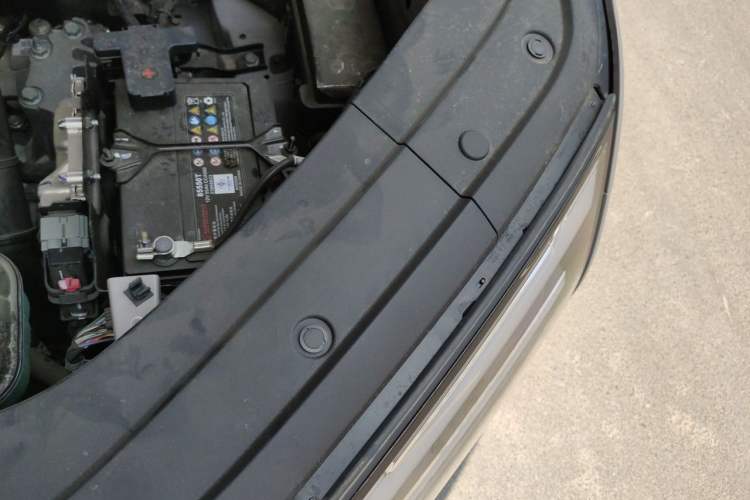 Used Wuling Starlight 560 2026 1.5T CVT Elite Edition Engine Bay Left