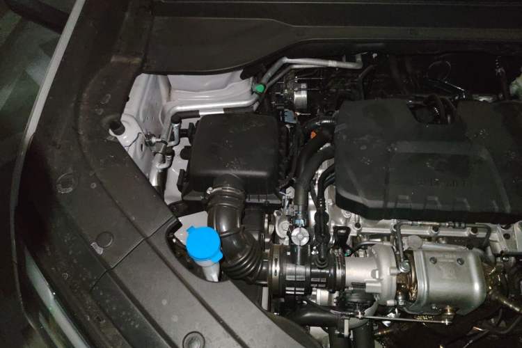 Used Wuling Starlight 560 2026 1.5T CVT Elite Edition Engine Bay Right