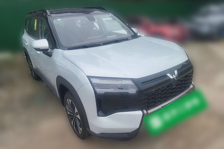 Used Wuling Starlight 560 2026 1.5T CVT Elite Edition Front Right 45 Deg