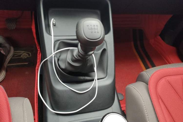 Used Wuling Starlight 560 2026 1.5T 6MT Comfort Edition Gear Lever