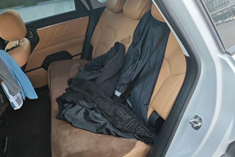 Used Wuling Starlight 560 2026 1.5T CVT Elite Edition Left Rear Seat