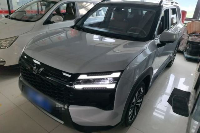 Używany Wuling Starlight 560 2026 1.5T CVT Elite Edition