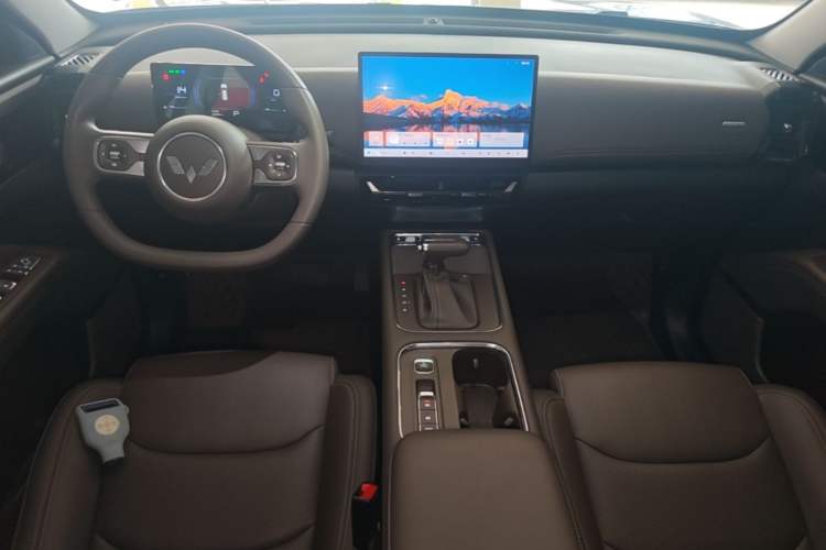 Used Wuling Starlight 560 2026 1.5T CVT Elite Edition Center Console