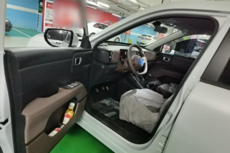 Used Wuling Starlight 560 2026 1.5T 6MT Comfort Edition Driver Seat