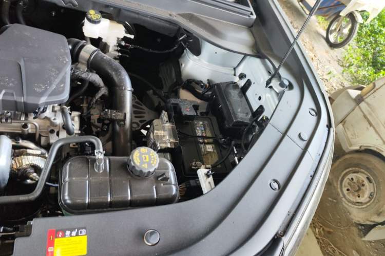 Used Wuling Starlight 560 2026 1.5T CVT Elite Edition Engine Bay Left