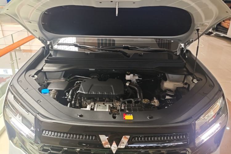 Used Wuling Starlight 560 2026 1.5T CVT Elite Edition Engine Bay