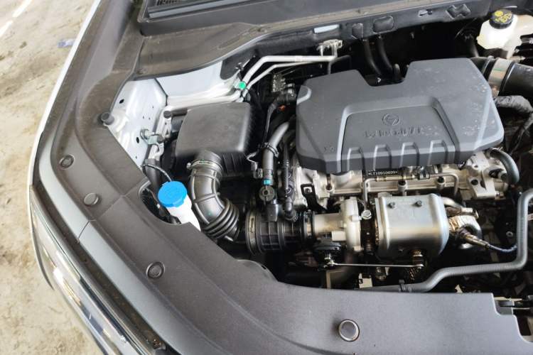 Used Wuling Starlight 560 2026 1.5T CVT Elite Edition Engine Bay Right